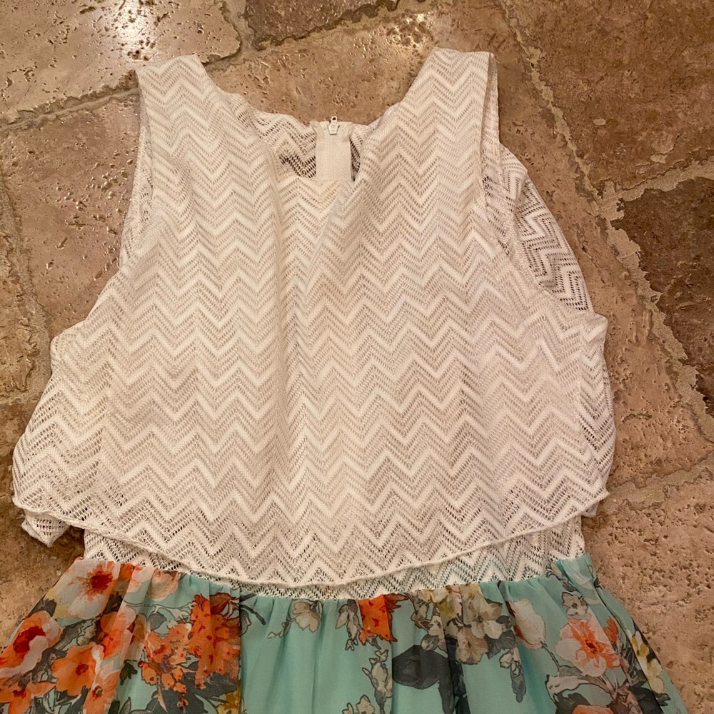 Floral Dres - Picture 2 of 5